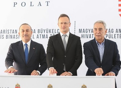 Bakan Çavuşoğlu'ndan İsveç'teki Kur'an provokasyonuna sert tepki: Arasam bana bir saat hikaye anlatacak - Resim : 1
