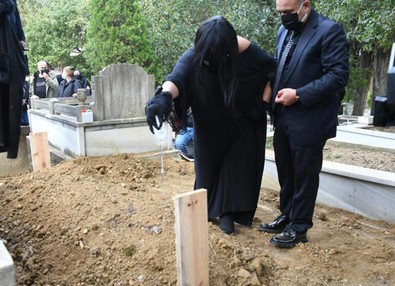 Bülent Ersoy 'Ben standart mezarlığa sığmam' dedi, aldığı yanıt gündem oldu! - Resim : 1