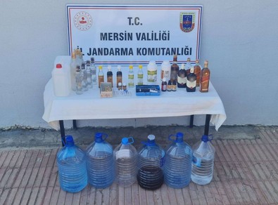 Mersin'de dev operasyon: 1 milyon 7 bin 500 makaron ve 70 litre etil alkol ele geçirildi - Resim : 2