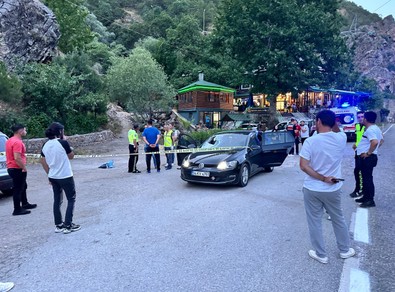 Tunceli'de korkunç kaza! Dağdan kopan kaya parçası 24 yaşındaki Deniz'i hayattan kopardı - Resim : 1