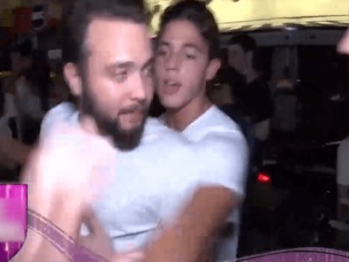 Defne Samyeli'nın küçük kızı Derin Talu'nun olaylı gecesi! Kameralara küfredip saldırdı - Resim : 2