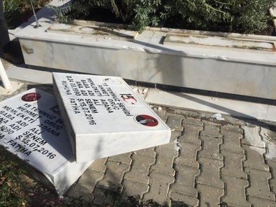 AK Parti Sözcüsü Çelik: Hukuk önünde hesap verecekler - Resim : 1