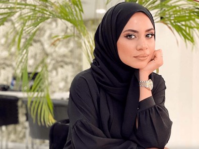 Muhafazakar giyim influencer'ı Ebru Sever açıldı mı? Sena Sever’in ablası Ebru Sever Türk kimdir, kaç yaşında, nereli? - Resim : 2