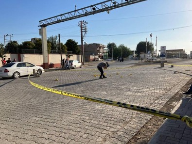 Sokak ortasında yasak aşk vahşeti! Öfkeli kadın dehşet saçtı: Cesedin başından ayrılmadı - Resim : 2