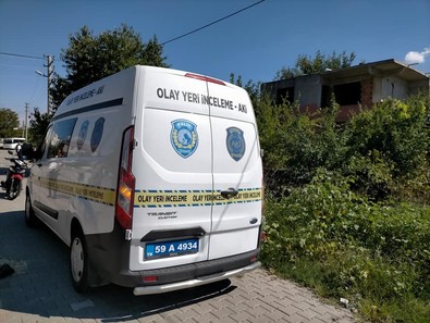Metruk binada mide bulandıran olay! Gelen ihbar bir başka gerçeği ortaya çıkardı - Resim : 1