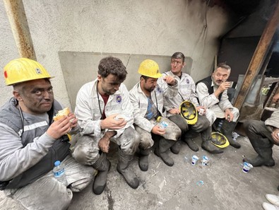 Hesap vermek yerine alay ediyorlar! - Resim : 1