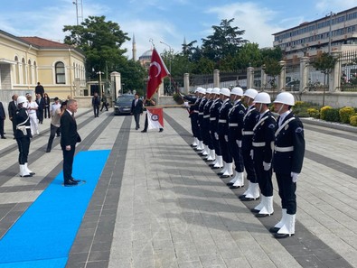 İstanbul Valisi Davut Gül göreve başladı - Resim : 1