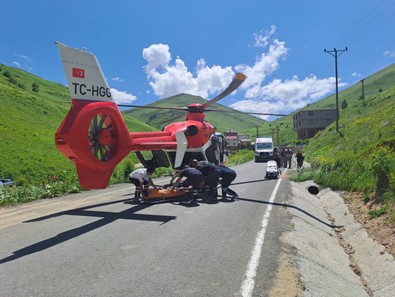 Bakan Koca paylaştı: Protezi çıkan hasta ambulans helikopterle hastaneye ulaştırıldı - Resim : 1