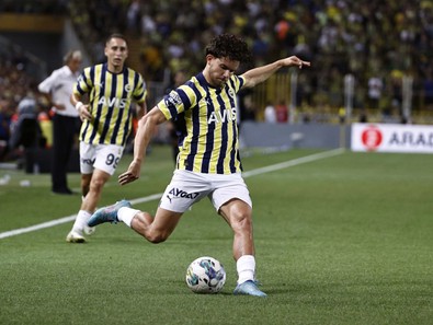 Fenerbahçe’de dikkat çeken istatistik! 24 yaşındaki Ferdi Kadıoğlu derbinin ağabeyi olacak - Resim : 1