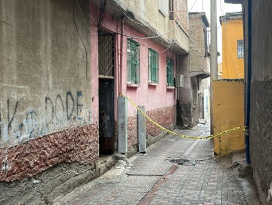 Diyarbakır’da bir baba feci şekilde can verdi! Kurtarmaya çalışan oğlu ise zehirlendi - Resim : 2