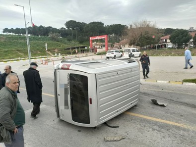 Aydın'da korkunç kaza! Direksiyon hakimiyetini kaybedince olanlar oldu. Yan yatan aracın içinde sıkışıp kaldı - Resim : 1
