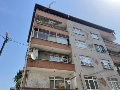 Bahçelievler'de 4 katlı binada çökme! - Resim : 1