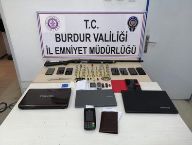 Burdur'da yapılan fuhuş operasyonunda 4 kişi gözaltına alındı! - Resim : 2
