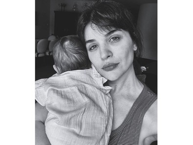 Gonca Vuslateri kamera karşısına geçti: "Bakmaya doyamadığım" notuyla bir bir paylaştı - Resim : 1