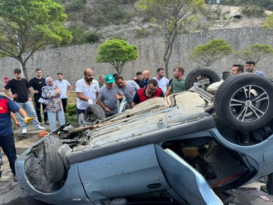 Zonguldak'ta korkunç kaza! Otomobil ile cip çarpıştı! Ardından otomobil takla attı: Ölü ve çok sayıda yaralı! - Resim : 1