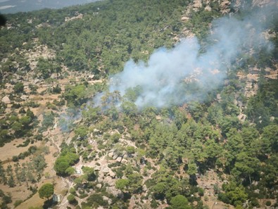 Muğla Yatağan'da korkutan orman yangını! Ekipler havadan ve karadan müdahale ediyor - Resim : 1