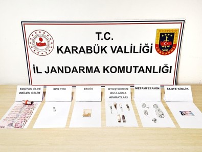 Karabük'te uyuşturucu alemine Jandarma baskını! Operasyonda eroin ve çeşitli uyuşturucu maddeler ele geçirildi - Resim : 1