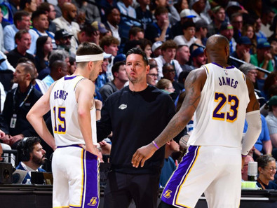 NBA’de play-off heyecanı: Timberwolves, Lakers’ı evinde yıktı! Doncic’in 38, LeBron’un 27 sayısı yetmedi - Resim : 1