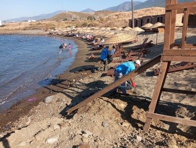 Hatay'da 158 kilometrelik temizlik. Tüm sahil şeridini adım adım temizlediler - Resim : 2