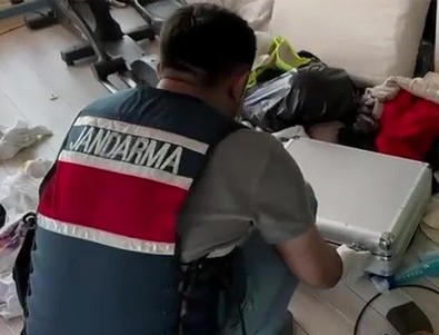 Böylesi görülmedi: VIP araçla seyyar botoks yapan sahte doktor yakayı ele verdi! - Resim : 1