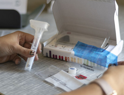 Eğlenmek için sipariş verdiği DNA testi tüm ailesini yıktı... Annesine sorunca tüm gerçeği öğrendi - Resim : 1