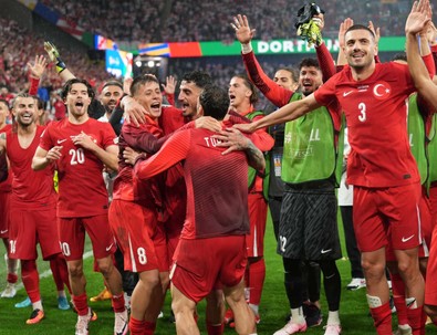 TFF Başkanı Büyükekşi, Milli Takım’ın EURO 2024 hedefini açıkladı: “Bir basamak ileri taşıyoruz, yetmez” - Resim : 1