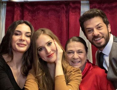 İlk bölümden beri yer alıyordu! Hercai dizisinde bir flaş ayrılık daha! - Resim : 2