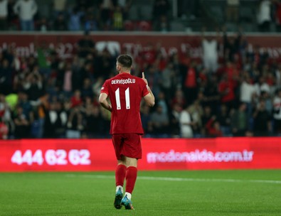 A Milli Takım Faroe Adaları'na 4 attı - Resim : 2
