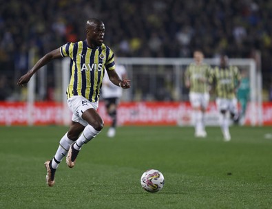 Penaltıyı kaçırınca mental olarak çöktü! Yıldız futbolcu için arkadaşları ve Jesus seferber oldu! - Resim : 2