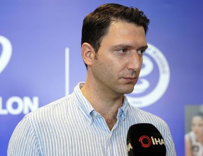 Eczacıbaşı Dynavit Başantrenörü Ferhat Akbaş hedefini belirledi! "Hepsini kazanmak için sahaya çıkacağız" - Resim : 1