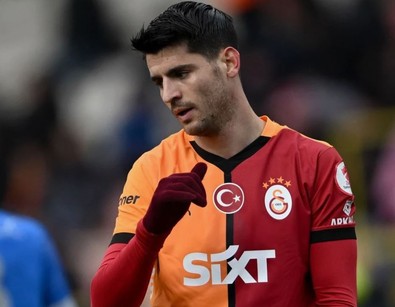 Galatasaray'ı Beşiktaş derbisinde 13 milyon euroluk yıldız yaktı! Osimhen kötü oynadı, o daha da kötüydü - Resim : 1