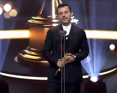 Pantene Altın Kelebek ödülleri sahiplerini buldu! Görkemli geceye ünlü isimler akın etti - Resim : 2