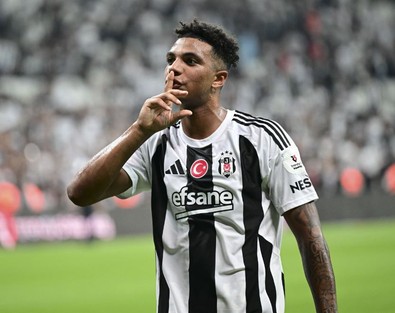 Beşiktaş'ta Hasan Arat'ın büyük başarısı. Yıldız adayı futbolcuyu 0 euroya bitirdi. Maaş detayı daha da bomba - Resim : 1