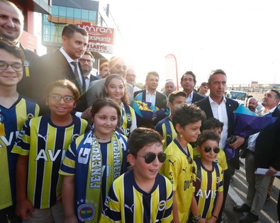 Ali Koç, transferlerin ne zaman biteceğini açıkladı! "Görüşmelere devam ettiğimiz çok futbolcu var" - Resim : 1