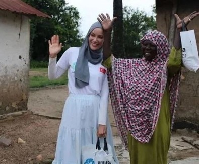 Gamze Özçelik'in eşi Reshad Strik'ten romantik kutlama! - Resim : 2