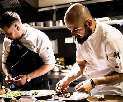 Masterchef'in konuğu şef Ahmet Dede kimdir? Masterchef 149. bölüm konuğu Ahmet Dede kaç yaşında, nereli? - Resim : 2