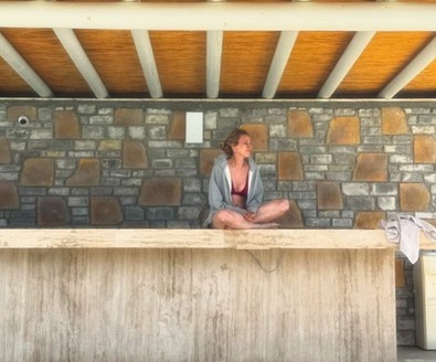 Melis İşiten "Benim aylar" gelmiş diyerek bordo bikinisiyle pozunu paylaştı! Takipçileri beğeni yağdırdı - Resim : 2