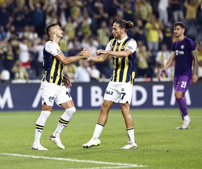 Fenerbahçe’de 8 milyon euroluk ayrılık! Yıldız futbolcuyla bağlar koptu! Transfer görüşmeleri başladı - Resim : 1