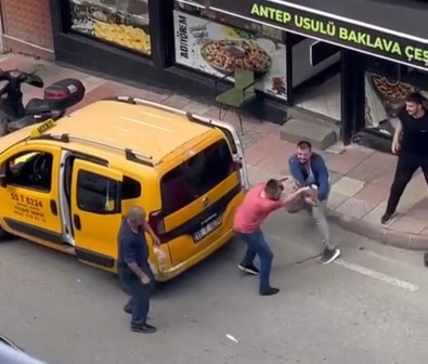 Bir kişiyi öldürüp kardeşini yaralamıştı! Mahkeme kararını verdi! O taksicinin cezası belli oldu - Resim : 1