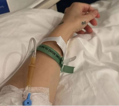 Gülben Ergen hastaneye kaldırıldı! Sağlık durumuyla ilgili açıklama - Resim : 1