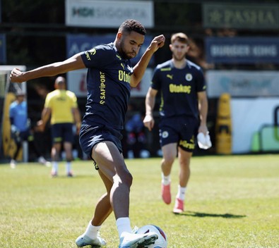Şampiyonlar ligi mesaisi! Fenerbahçe’de Lille maçı hazırlıkları sürüyor - Resim : 1