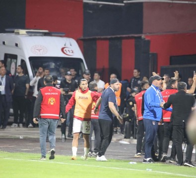 Çıkan olaylar nedeniyle yarıda kalmıştı! TFF’den Elazığspor- Vanspor maçı için ilk adım - Resim : 1