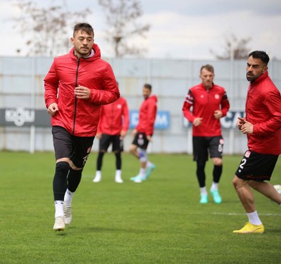 Sivasspor’a Fenerbahçe maçı öncesi 3 müjde birden! - Resim : 3