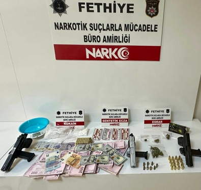 Muğla'da uyuşturucu operasyonu; Çok sayıda uyuşturucuya el konuldu! 5 tutuklama - Resim : 1