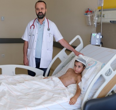 Köpeklerin saldırısına uğramıştı! Umut, 25 gün sonra taburcu oldu! - Resim : 2