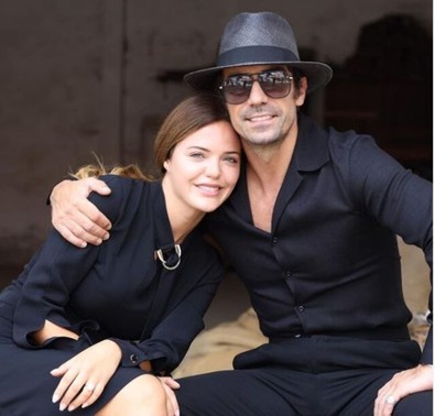 Hilal Altınbilek, İbrahim Çelikkol ile pozunu paylaştı! Sosyal medya ikiye bölündü - Resim : 2