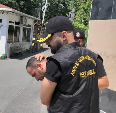 Kadıköy'de yüz binlerce dolarlık pırlanta soygunu! - Resim : 1