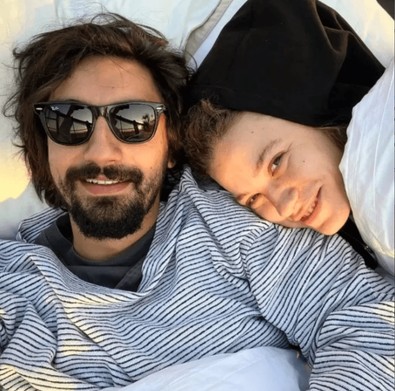 Serenay Sarıkaya ile Umut Evirgen tekrar sevgili oldu! Evirgen'den Serenay Sarıkaya'nın doğum gününe "Happy birthday bitanem..." sözleriyle kutladı! - Resim : 1
