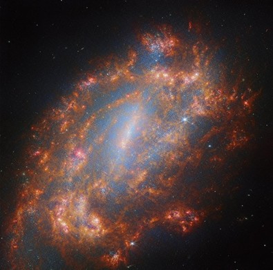 NASA açıkladı! Plüton'un en büyük uydusunda ilk kez ortaya çıktı - Resim : 1