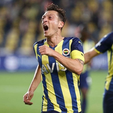 Fenerbahçe'ye Mesut Özil'den çok kötü haber - Resim : 1